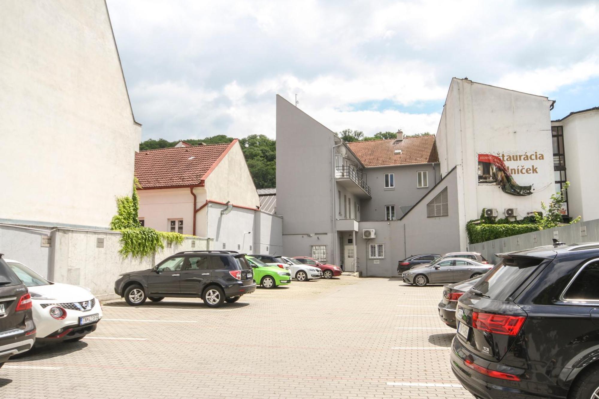 Apartman Vita Deluxe Trenčín Exterior foto